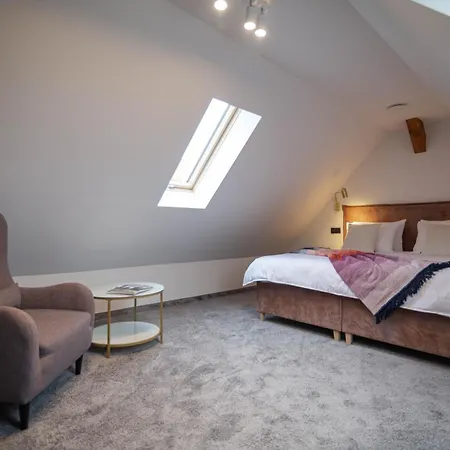 Chrobrego شقة فندقية 4*