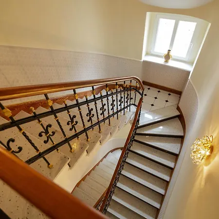 Chrobrego 4* Gniezno