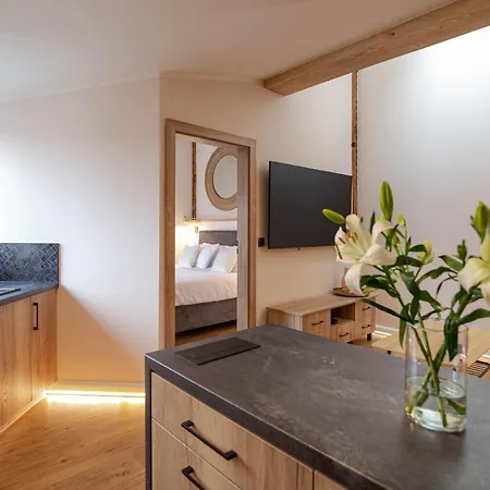 Chrobrego Aparthotel 4*