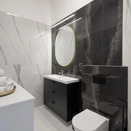 Aparthotel Chrobrego 4*