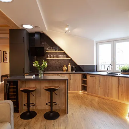 Aparthotel Chrobrego 4*