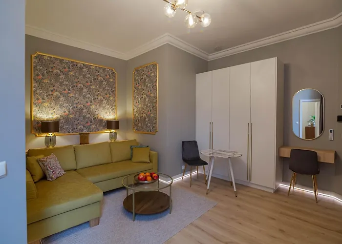 Chrobrego アパートホテル 4*