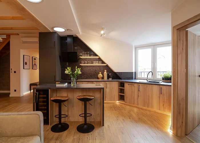 アパートホテル Chrobrego 4*